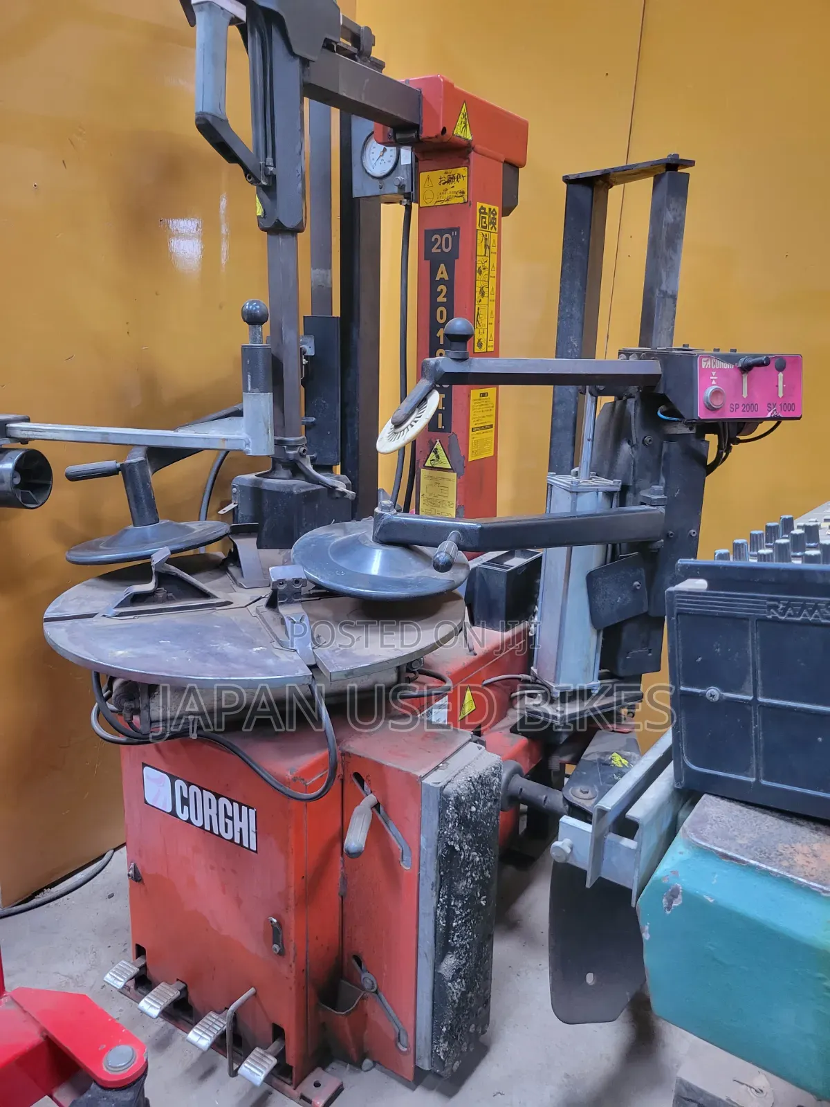 Corghi A2019 Tire Changer