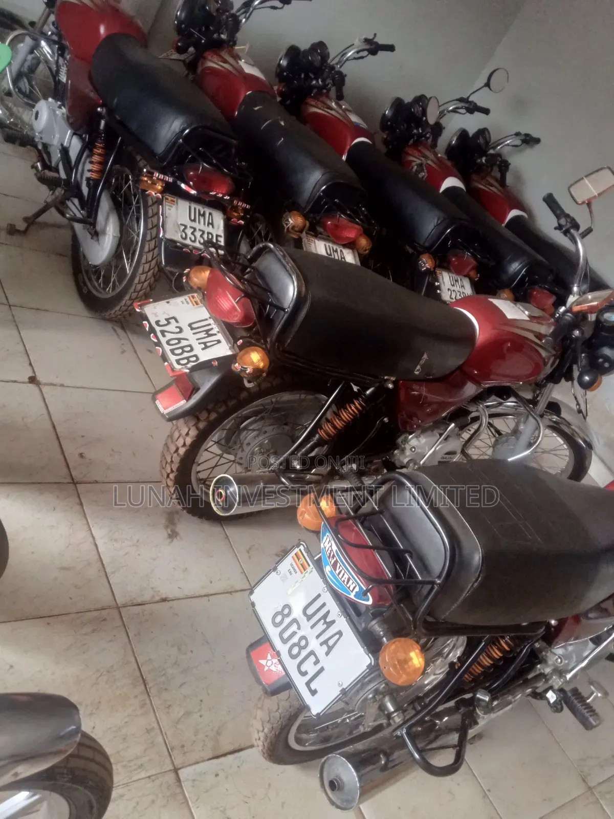 Bajaj Boxer 100 2026 Red