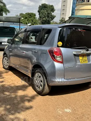 Toyota Ractis 2008 Burgundy