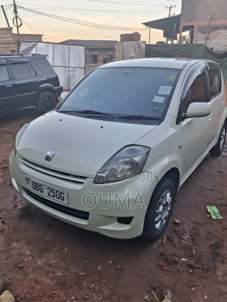 Toyota Passo 1.0 FWD 2009 Pearl