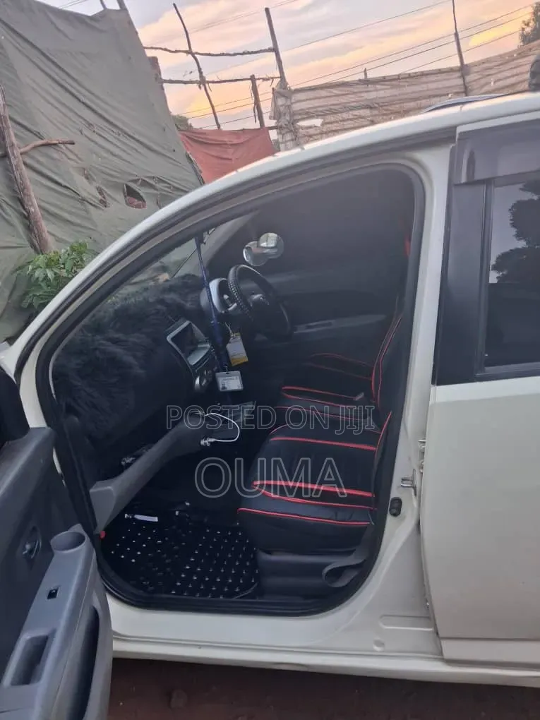 Toyota Passo 1.0 FWD 2009 Pearl