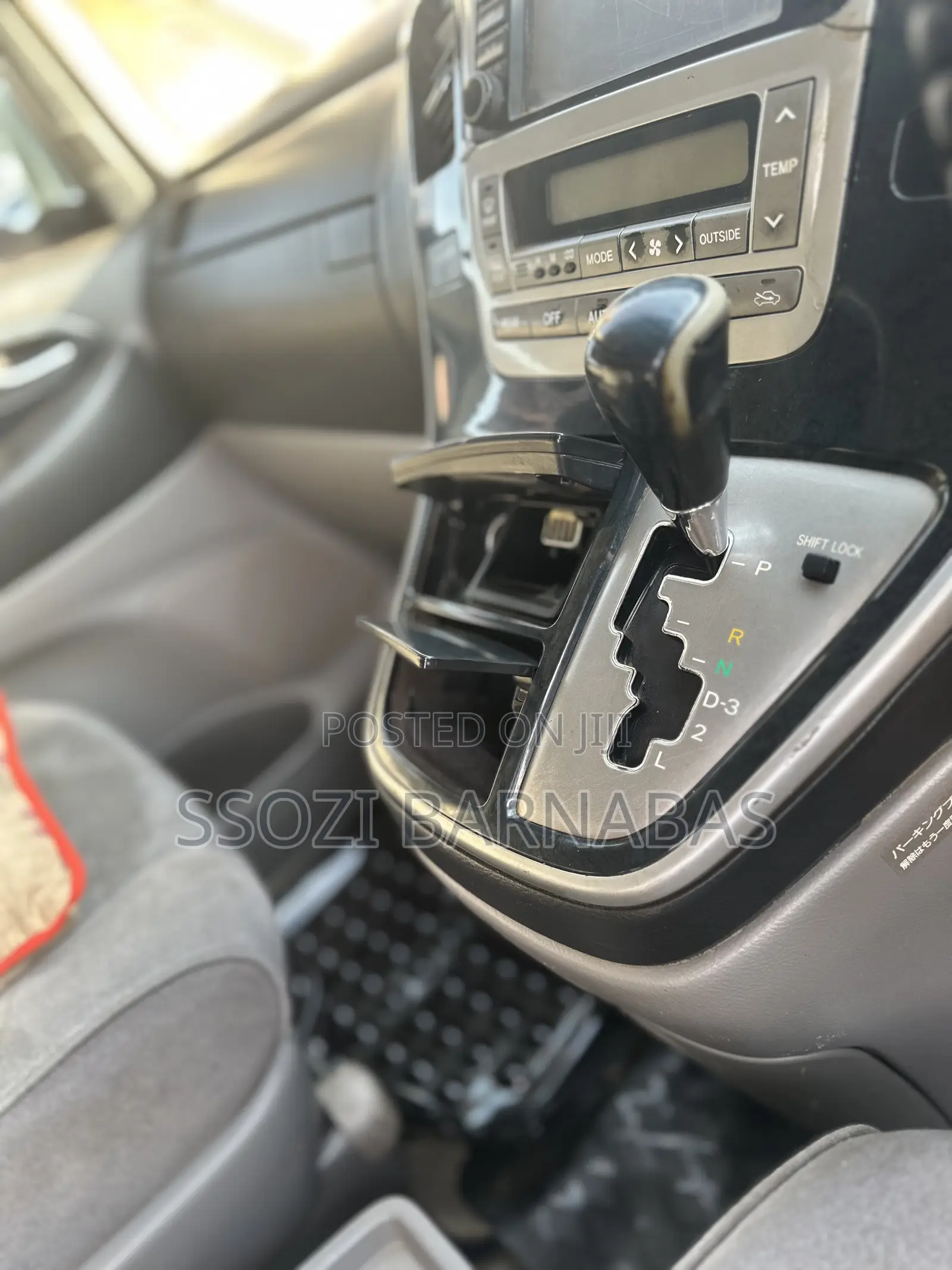 Toyota Alphard 2006 White