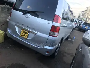 Toyota Noah 2007 Silver
