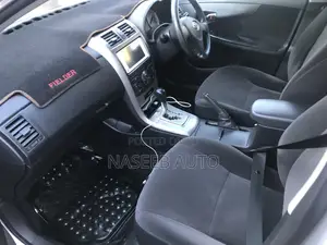 Toyota Corolla Fielder 2010 Silver