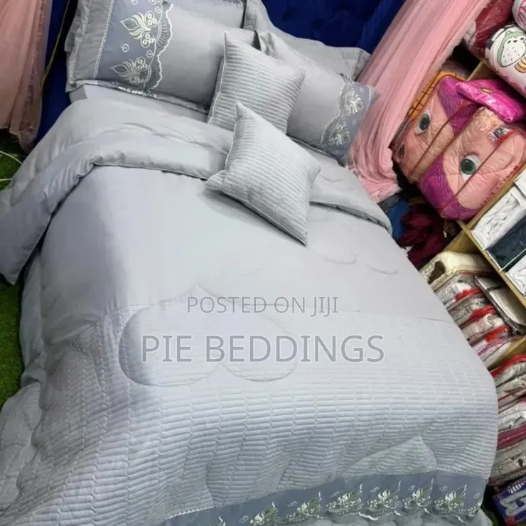 Quality Grey Kingsize Duvet