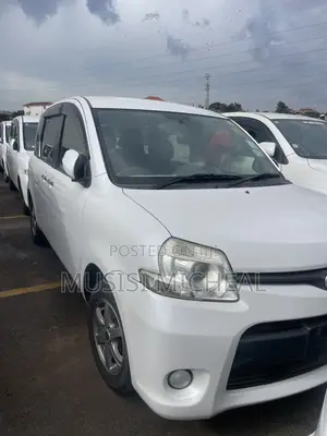 Toyota Sienta 1.5 FWD 2012 White