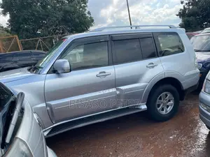 Mitsubishi Pajero 3.2 Di-Dc GLS 2012 Silver