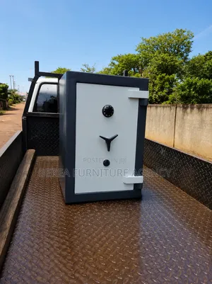 Money Safe (3.5feet, 500kgs) With An Upper Combination Lock