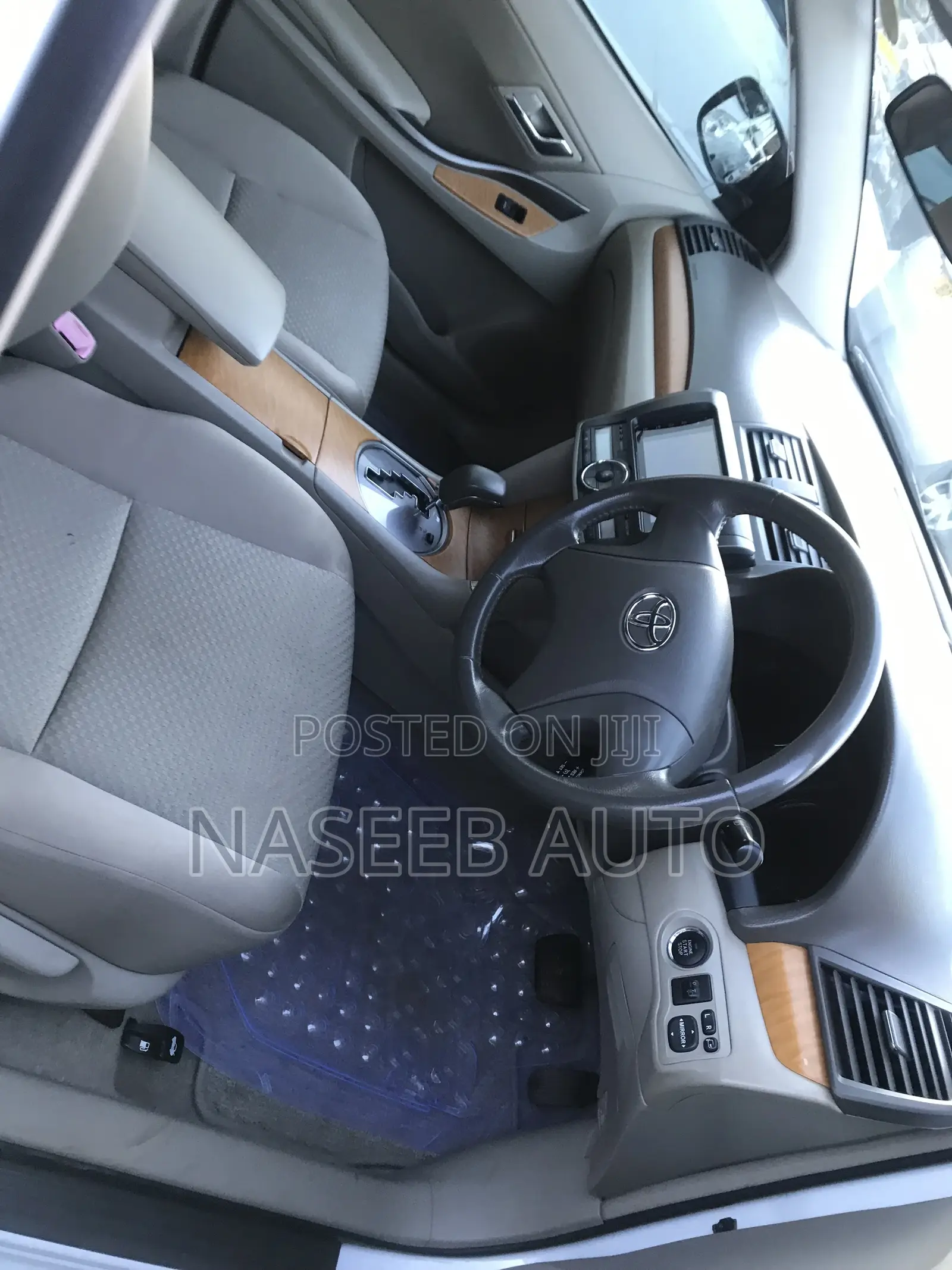 Toyota Premio 2011 White