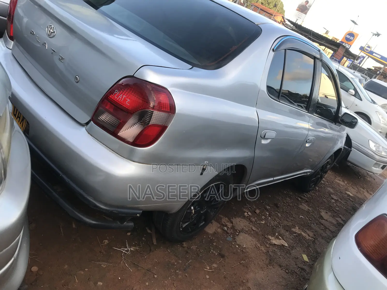 Toyota Platz 2000 Silver