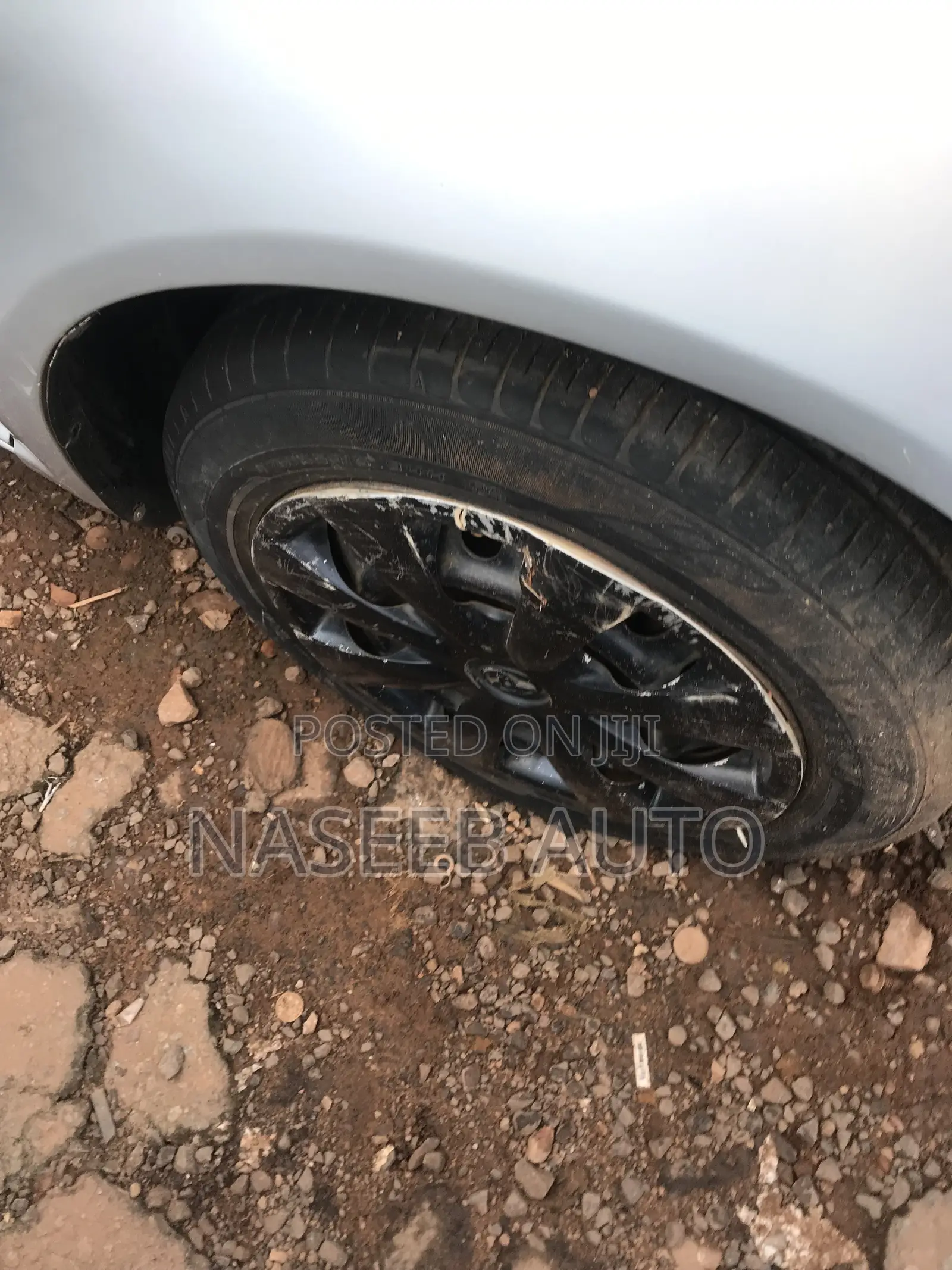 Toyota Platz 2000 Silver