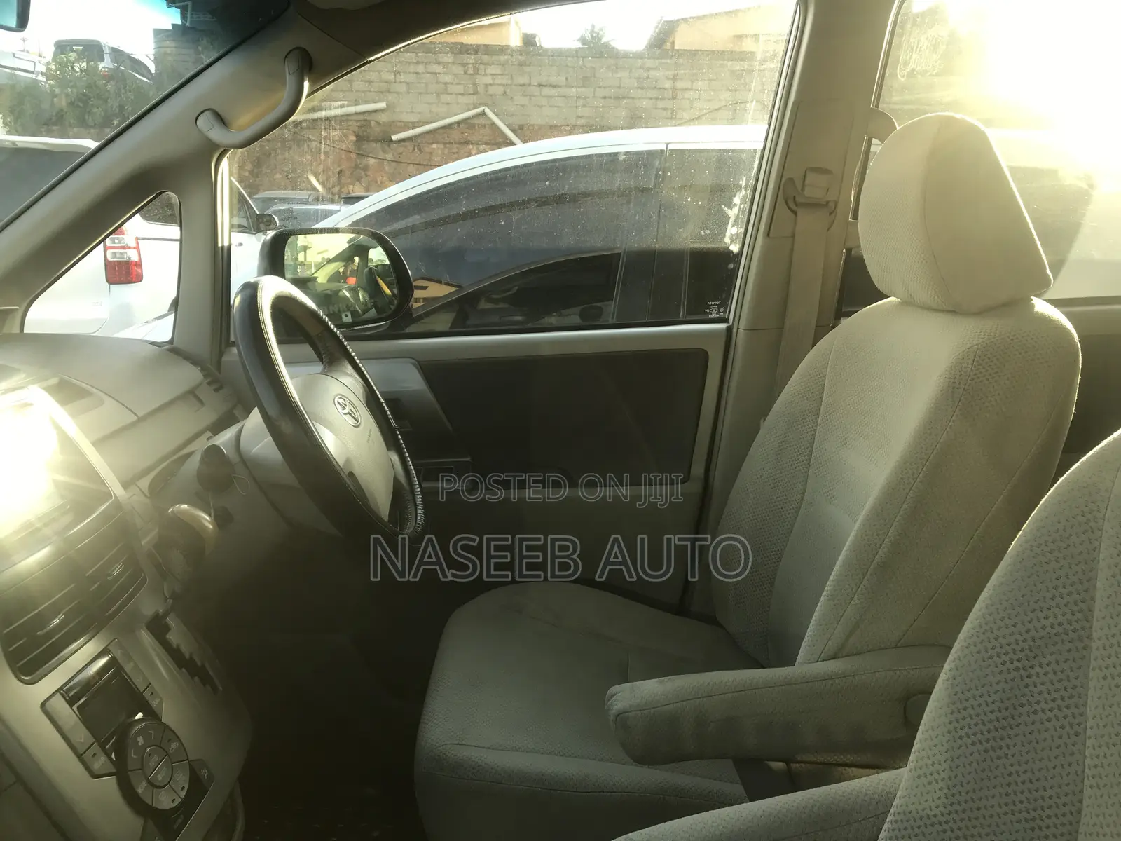 Toyota Noah 2008 Silver