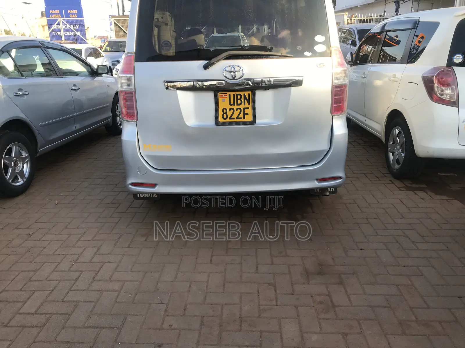Toyota Noah 2008 Silver