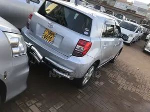 Toyota IST 2008 Silver