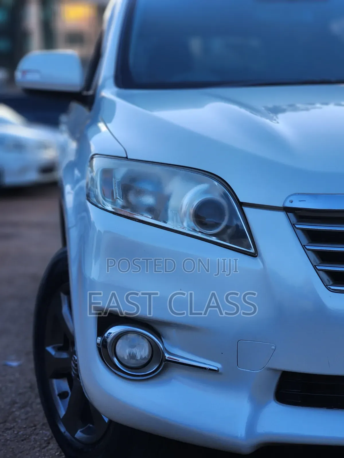 Toyota Vanguard 2010 White