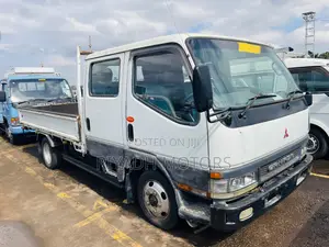 Canter Mitsubishi Double Cabin 2000 White