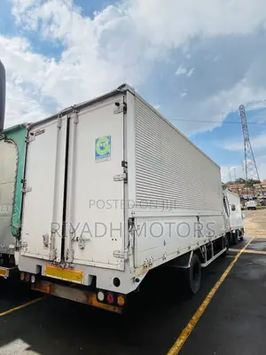 Fuso Ordinary Box Body Long Chassis