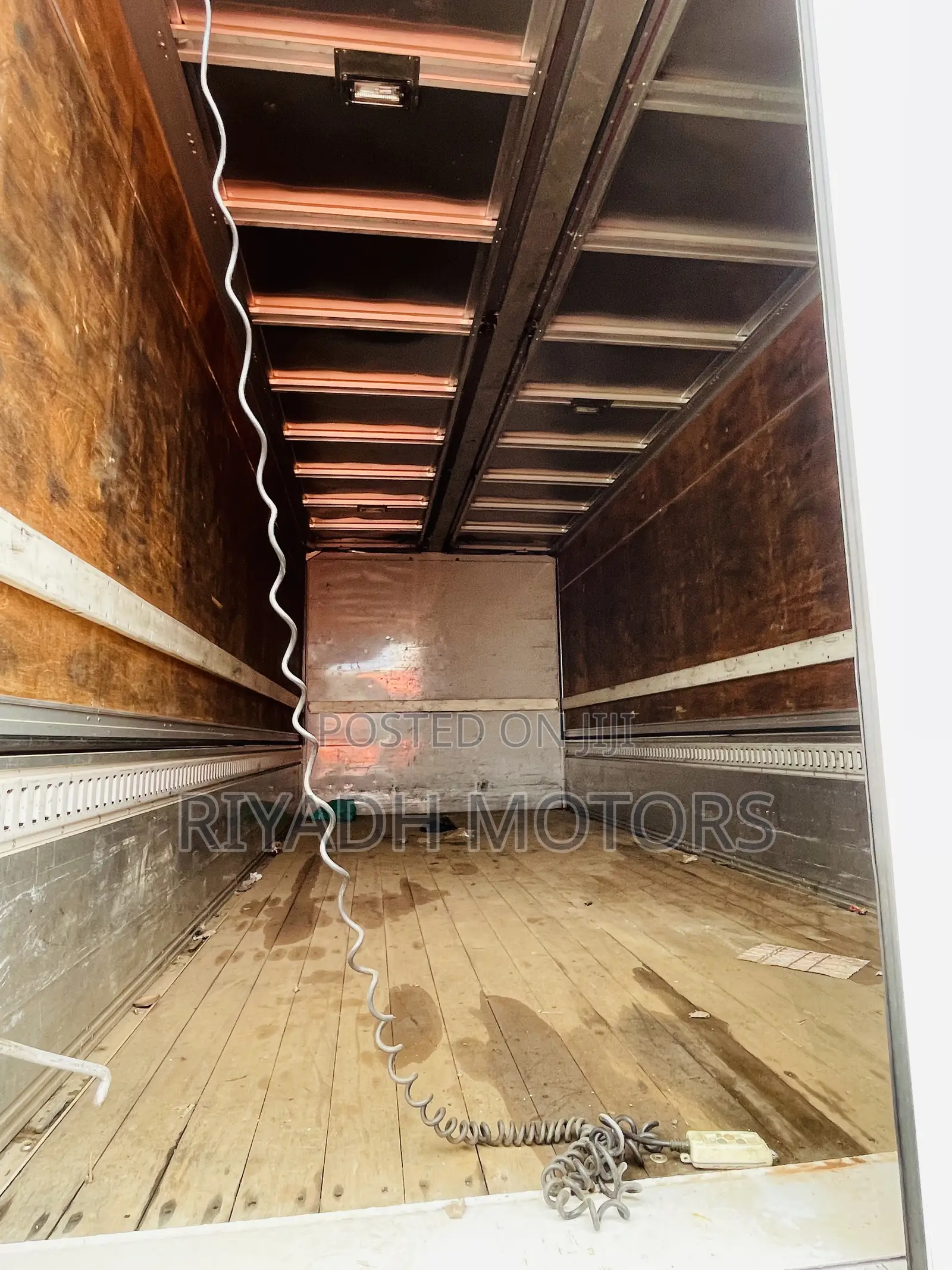 Fuso Ordinary Box Body Long Chassis