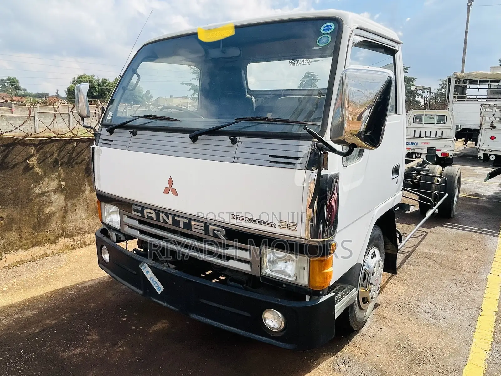 Canter Chassis 4d33 Engine