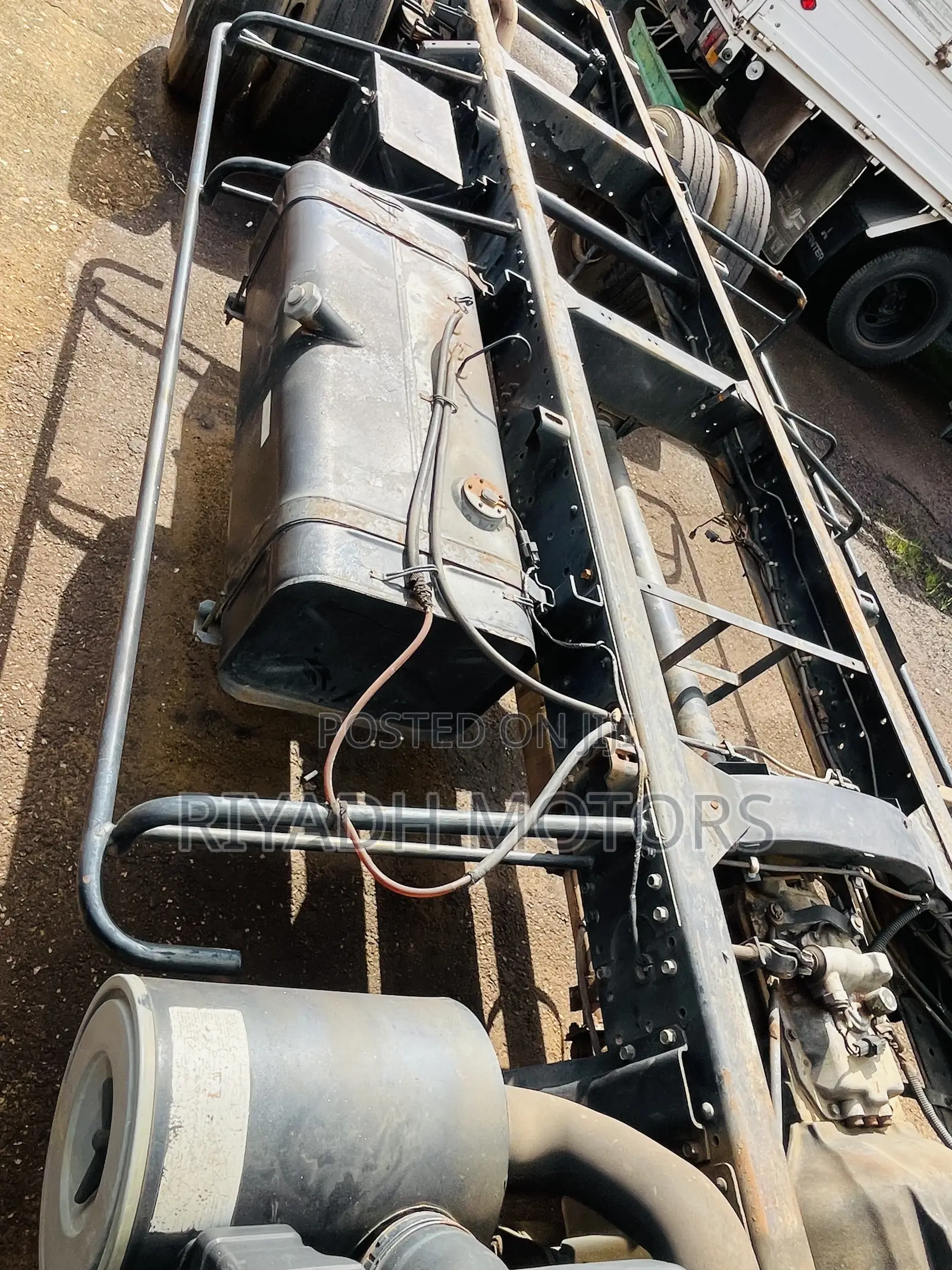 Canter Chassis 4d33 Engine