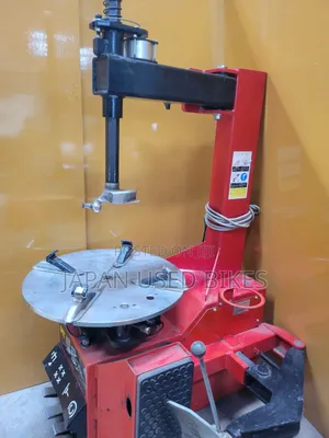 Toyo Seiki Pit Star Tire Changer