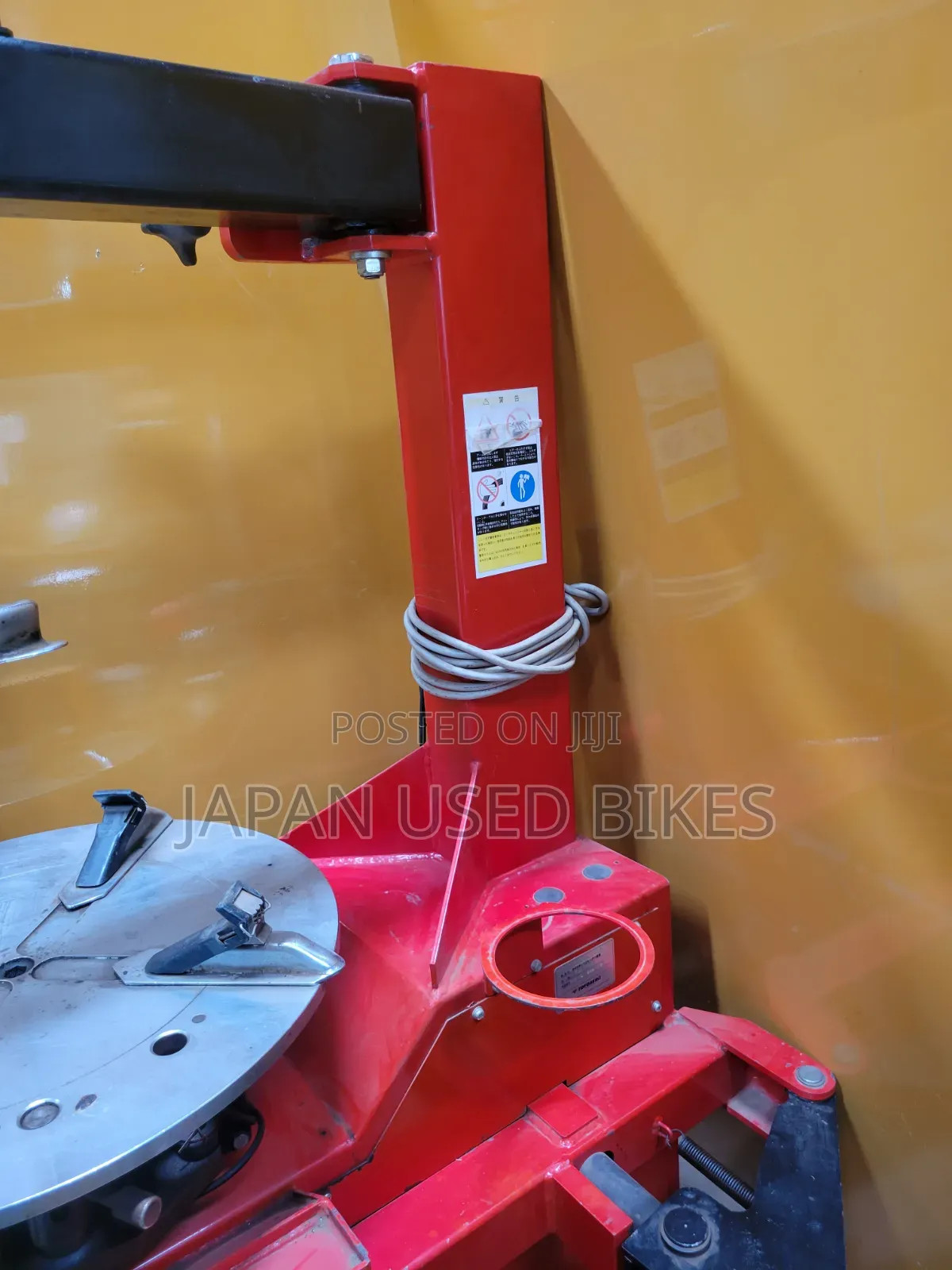 Toyo Seiki Pit Star Tire Changer