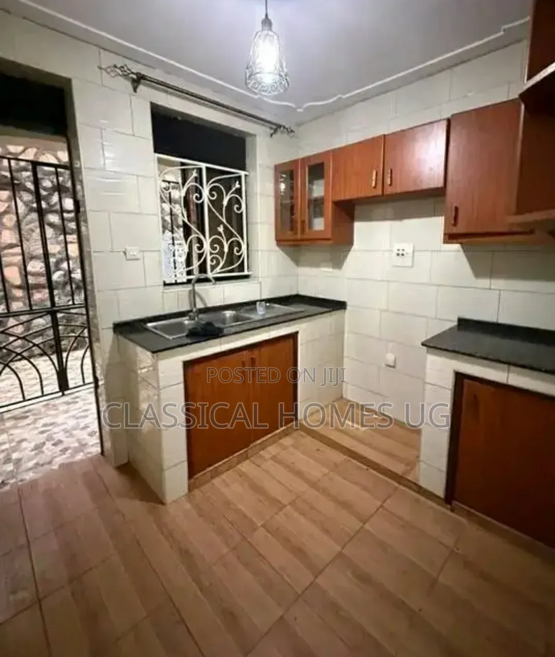 3bdrm Apartment in Mutundwe, Central Division for rent