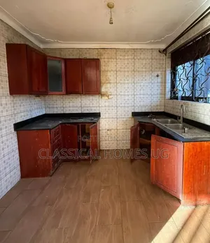3bdrm Apartment in Mutundwe, Central Division for rent