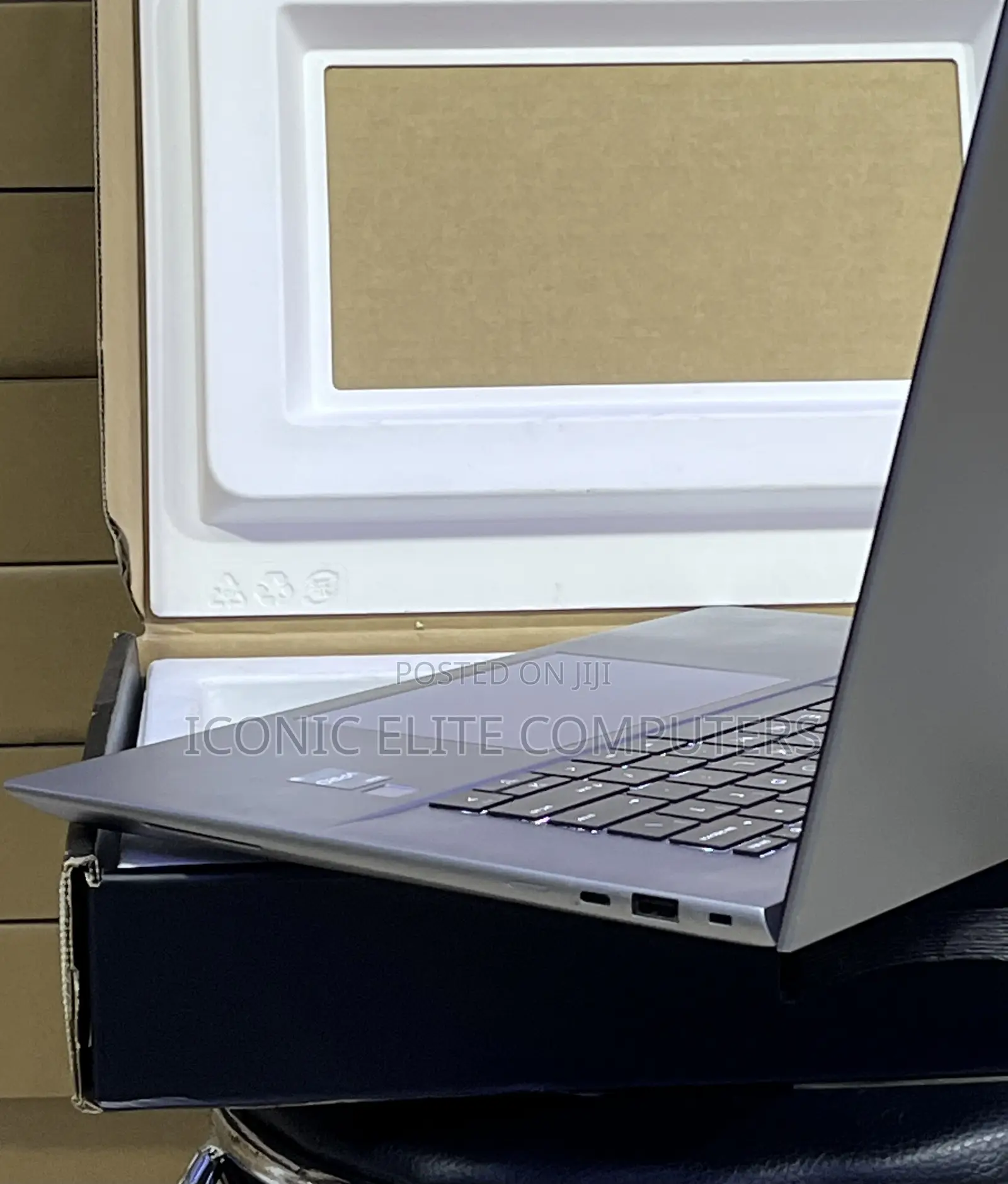 New Laptop HP ZBook Firefly 16inch G9 32GB Intel Core i9 SSD 1T