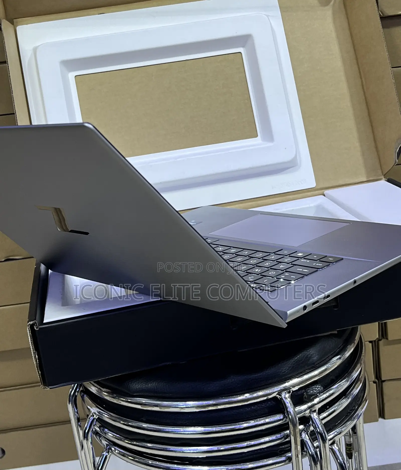 New Laptop HP ZBook Firefly 16inch G9 32GB Intel Core i9 SSD 1T