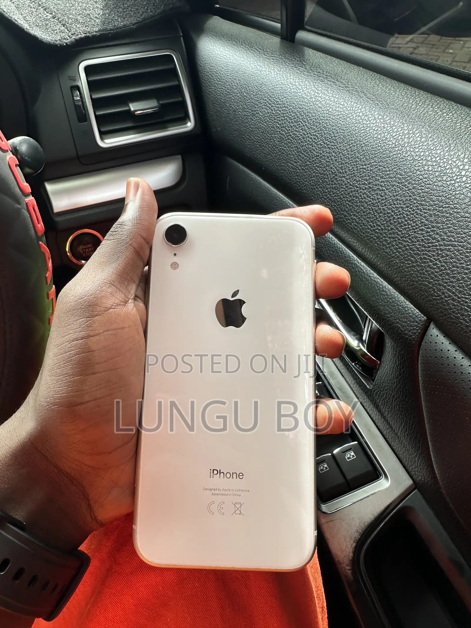 Apple iPhone XR 64 GB White