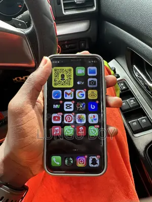 Apple iPhone XR 64 GB White