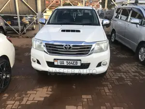 Toyota Hilux 2.5 Cab 2005 White