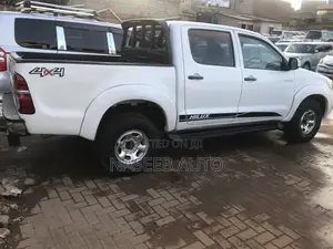 Toyota Hilux 2.5 Cab 2005 White