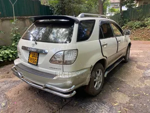 Toyota Harrier 2.2 16V 2002 White