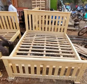 5by6 Wooden Bed in Perfect Condition for Sale
