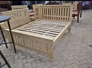 5by6 Wooden Bed in Perfect Condition for Sale