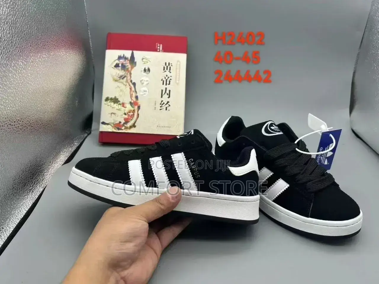 Unisex Sneakers in Black and White