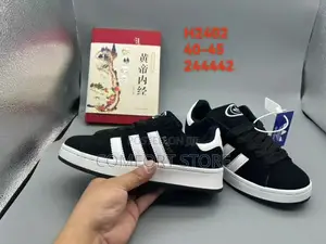 Unisex Sneakers in Black and White