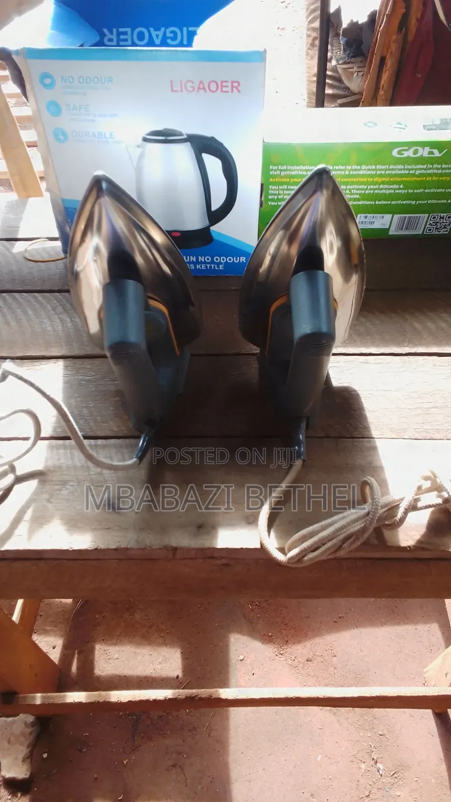 Used Original Flat Iron Box Philips in Good Shape Available for Sale