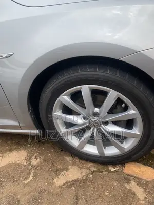 Volkswagen Golf 2016 Silver