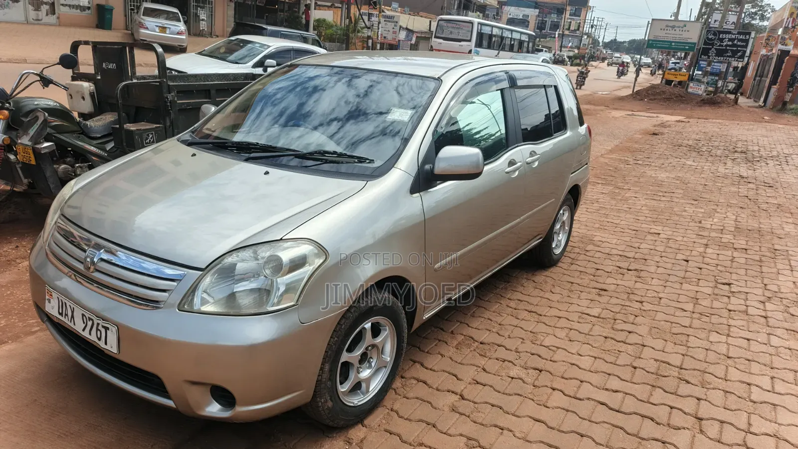 Toyota Raum 1.5 AWD 2004 Silver