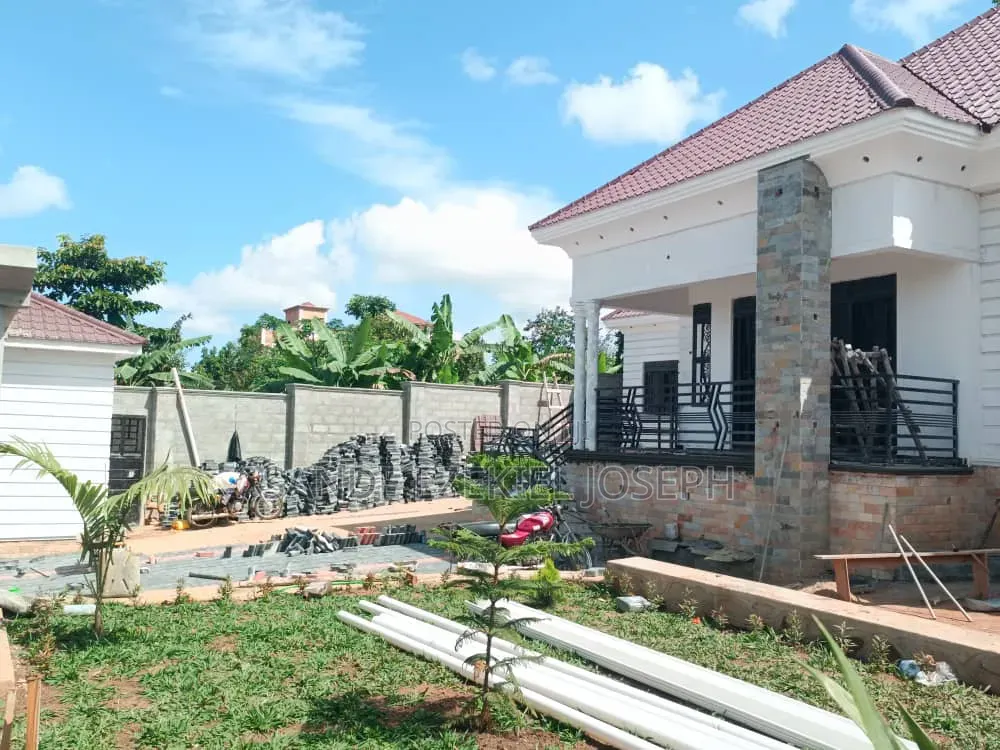 Furnished 3bdrm House in Seeta-Namuganga for sale