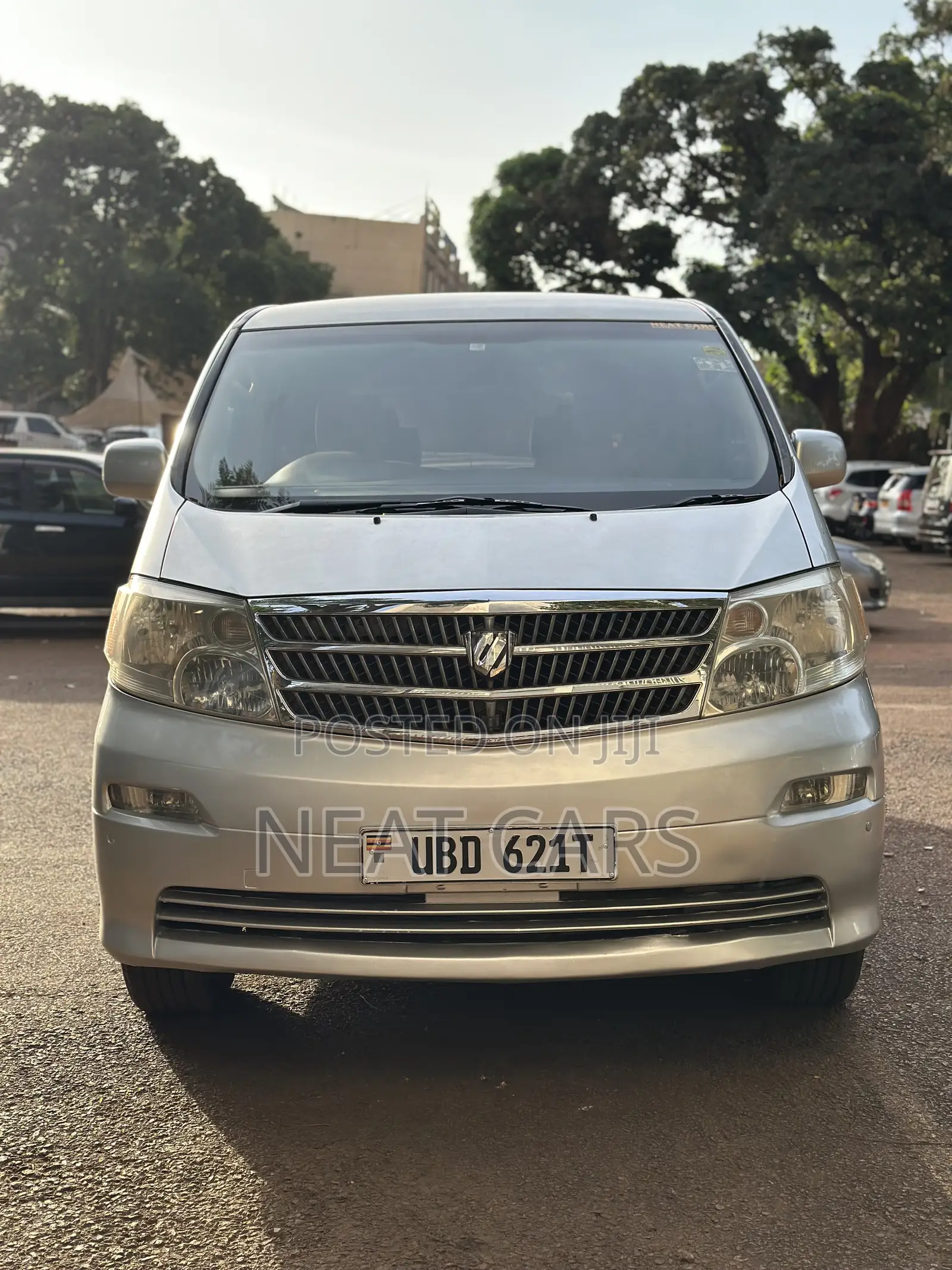 Toyota Alphard 2005 Silver