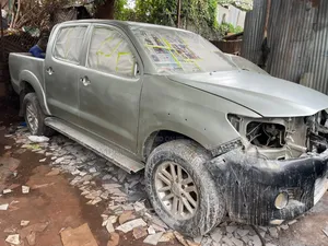 Toyota Hilux Painting Body Repair