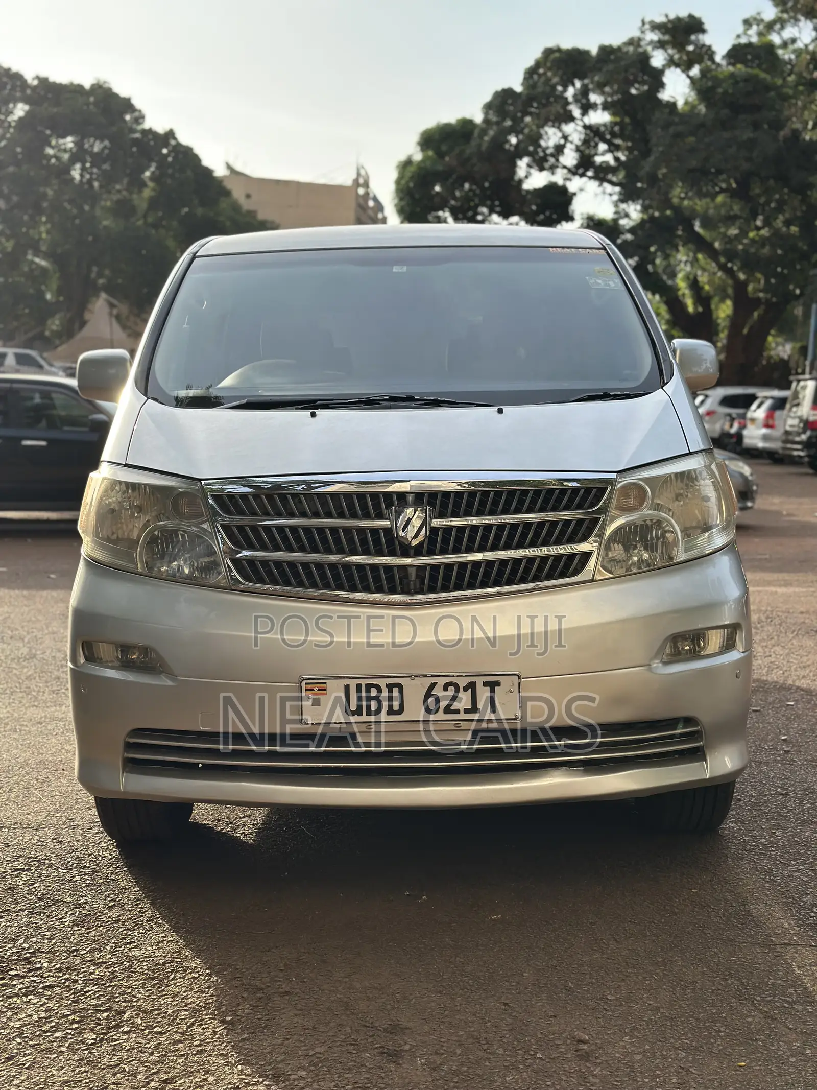 Toyota Alphard 2005 Silver