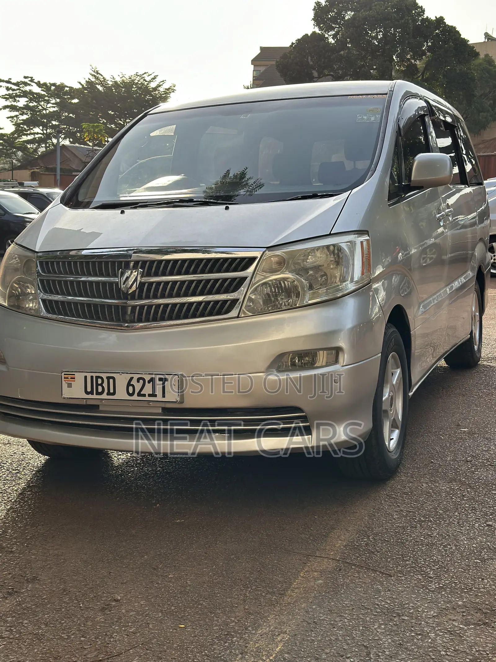 Toyota Alphard 2005 Silver