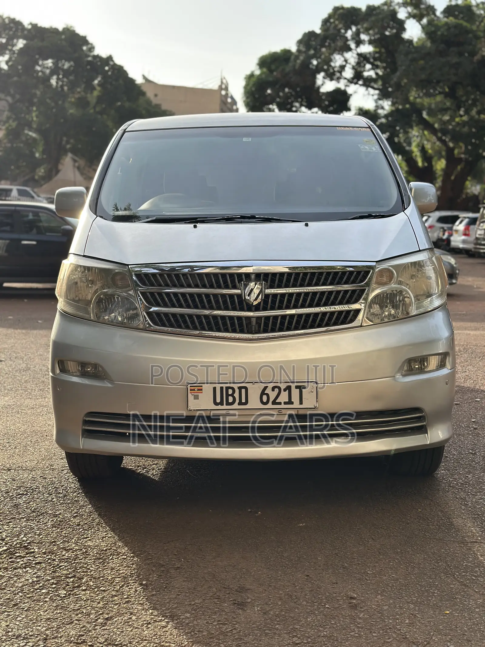 Toyota Alphard 2005 Silver