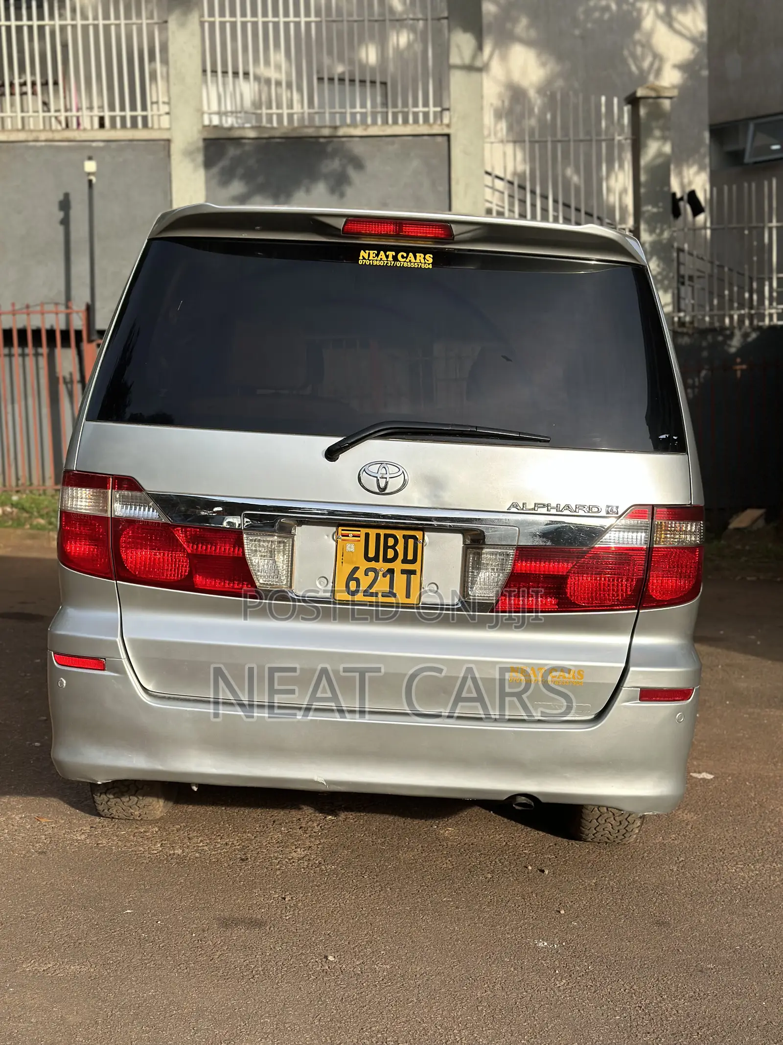 Toyota Alphard 2005 Silver