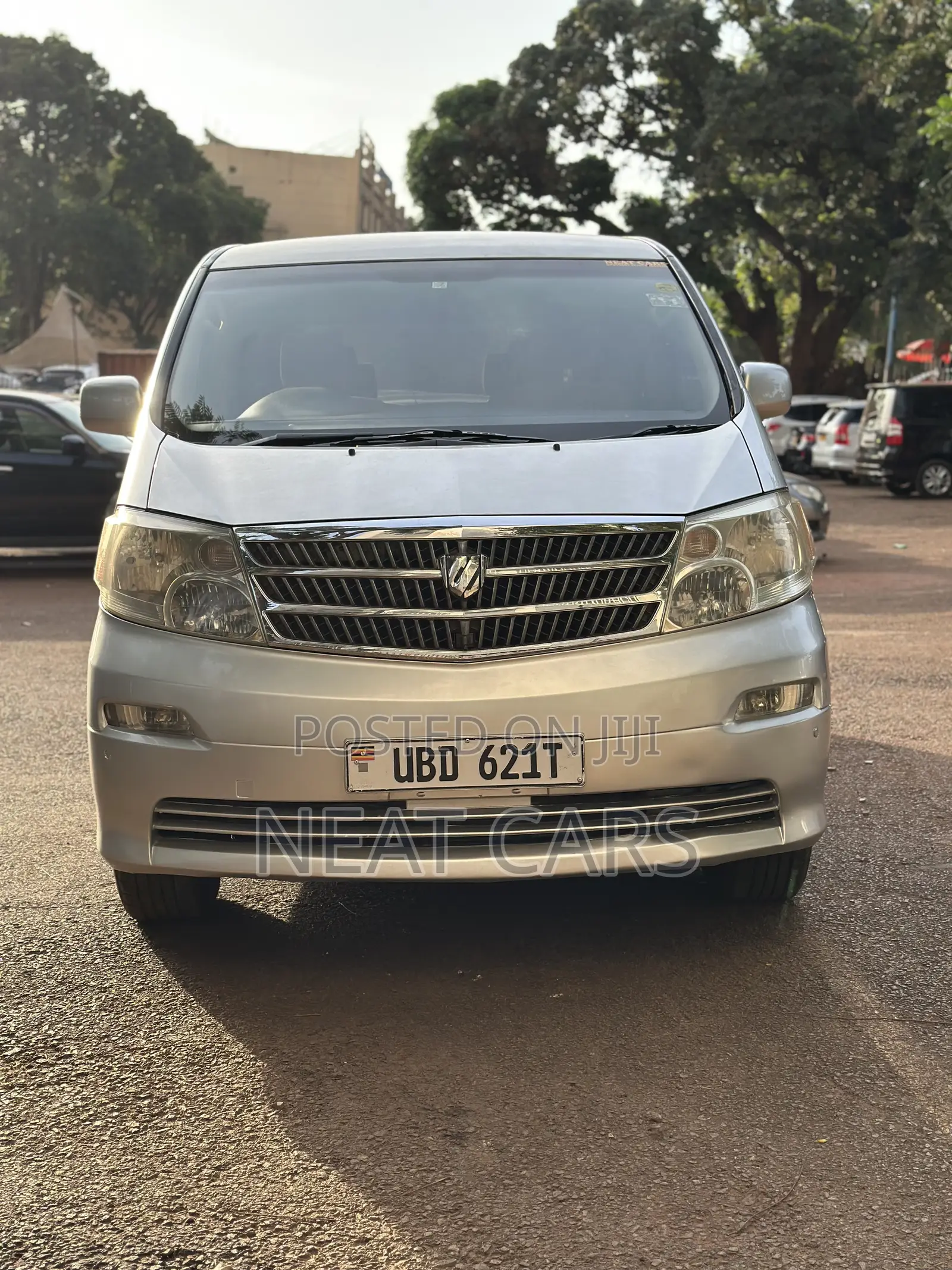 Toyota Alphard 2005 Silver